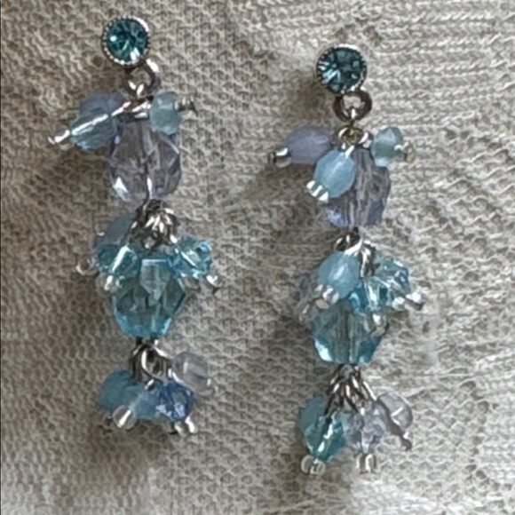 Enamel Flower Beaded Necklace with Earrings - Picture 3 of 5